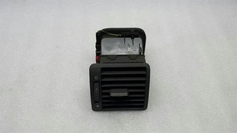 Audi S8 D2 Left Air Vent 4D0820902J Ventilation Nozzle Vent Grille Left
