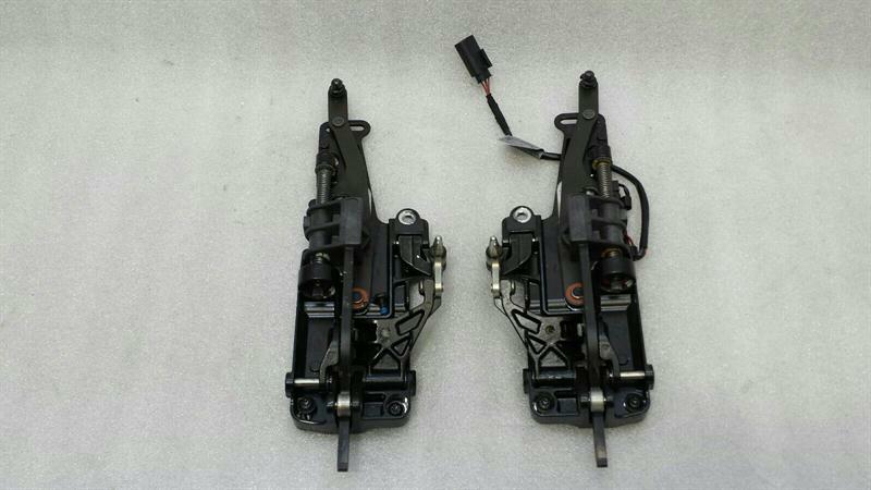 BMW 6 Series E64 Convertible Roof Lock Set 7156986 Top Lock Set