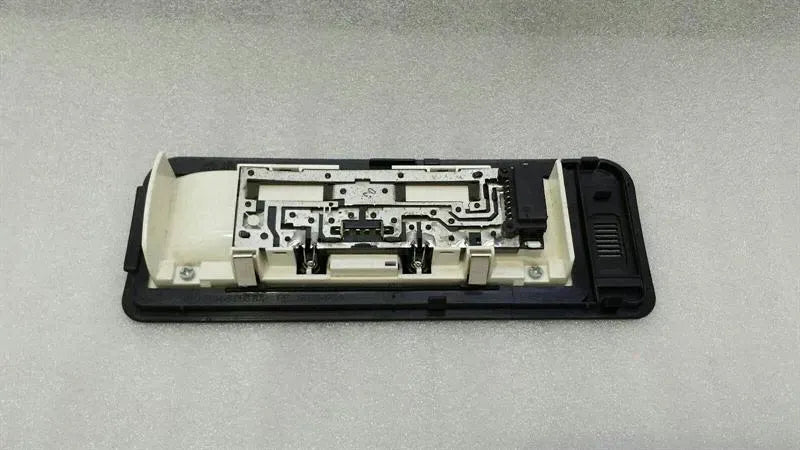 BMW Z4 E85 E86 dome light 8268872 interior light interior light