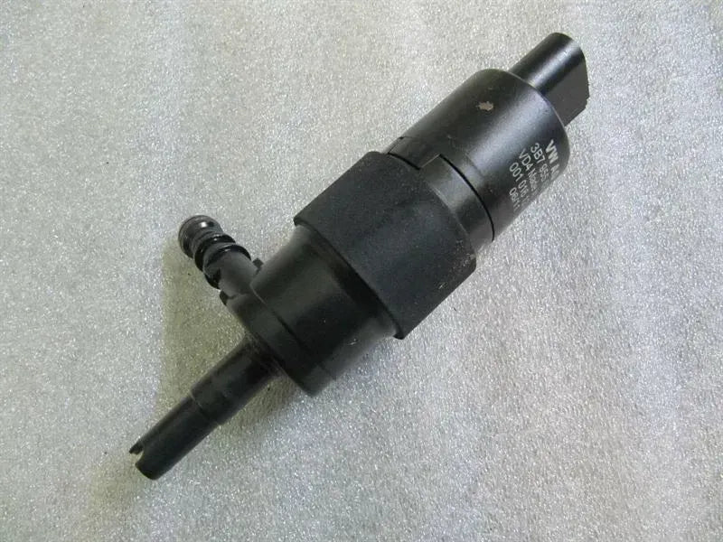 Audi A4 8K washer fluid pump 3B7955681 washer water pump
