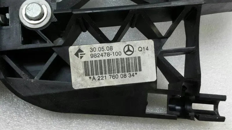 Mercedes W221 door handle carrier rear A2217600834 door handle carrier keyless go