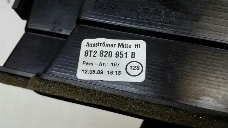 Audi A4 8K RHD Centre Air Vent 8T2820951B Right Hand Drive