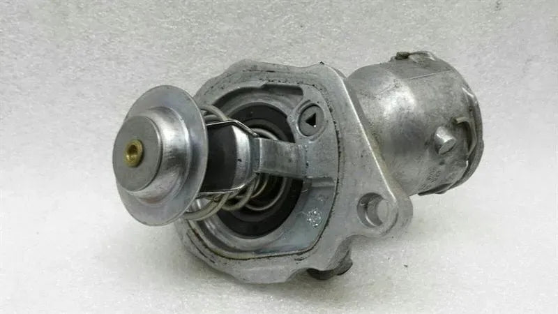 Mercedes CL W216 Thermostat Housing A2732000215 THERMOSTAT HOUSING M273