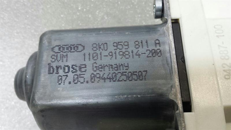 Audi A4 8K door window motor 8K0959811A window regulator motor