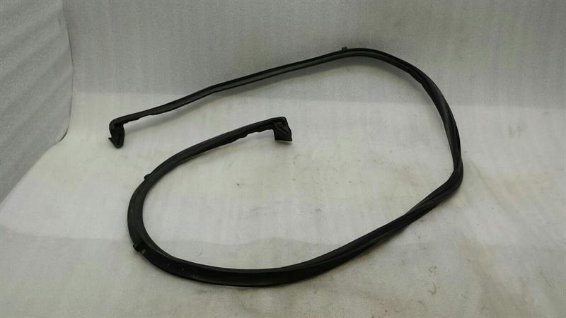 BMW 3 Series E46 folding top seal 8227910 sealing hood flap