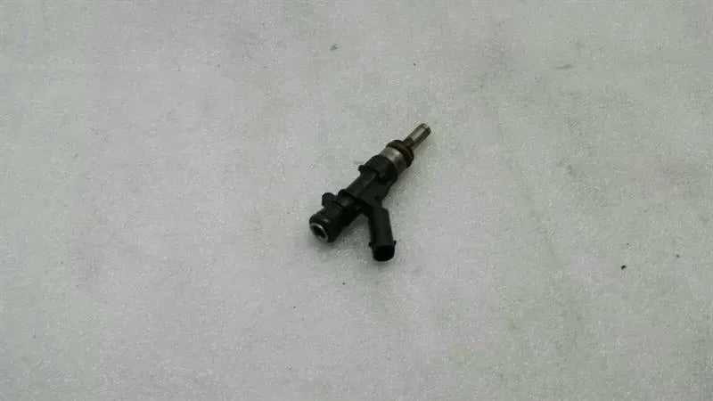 Mercedes W221 Fuel Injector A1560780023 Fuel Injector M156 S63 AMG CL63 V8
