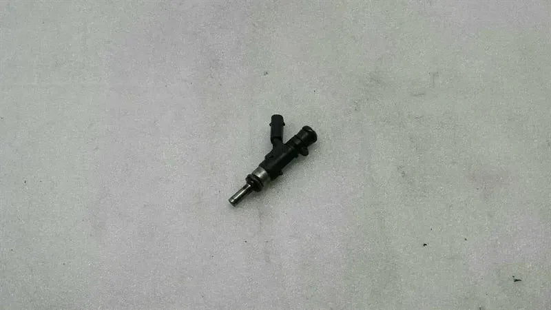 Mercedes W221 Fuel Injector A1560780023 Fuel Injector M156 S63 AMG CL63 V8