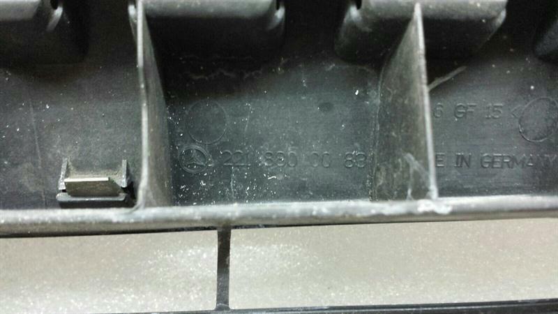 Mercedes S-class W221 front grille A2218800083 radiator grille