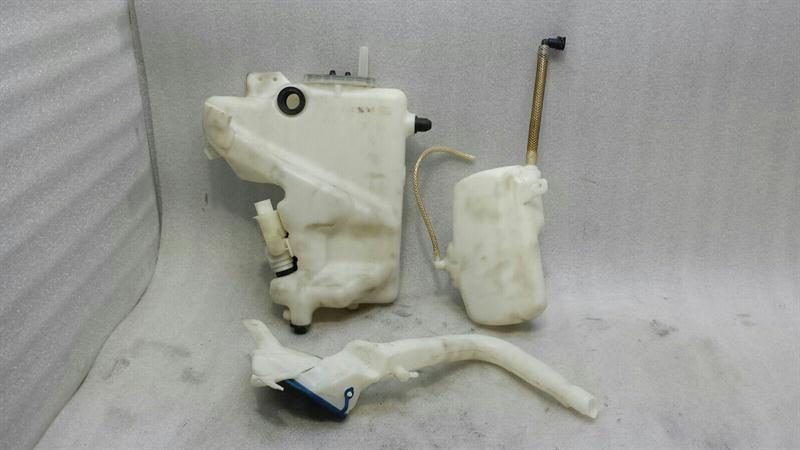 Mercedes CLS W219 Washer Fluid Reserviors A2118690120 Washer Fluid Reservoir Set