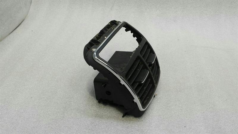 Mercedes CLS W219 Rear Air Vent A2118302254 Rear Vent Nozzle