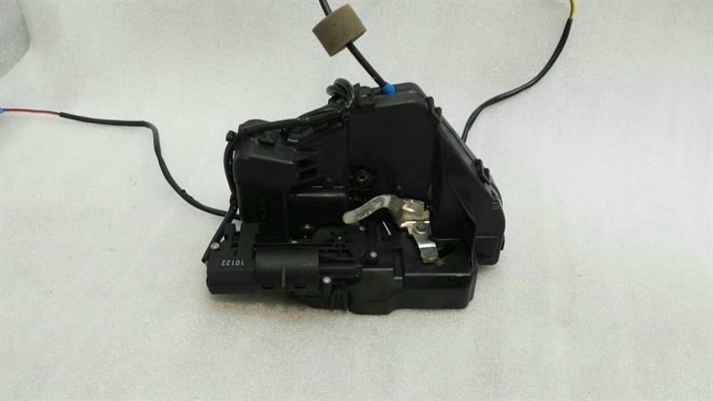 Mercedes CLS W219 RLH door lock A2197301135 door lock rear Li keyless GO