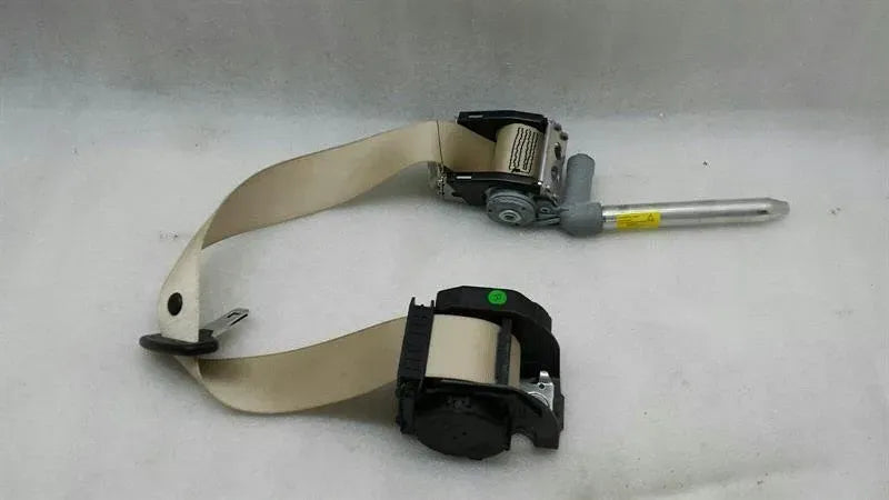 BMW 7 Series E65 E66 Seat Belt Strap Rear Right 7153324 Rear Seatbelt Beige