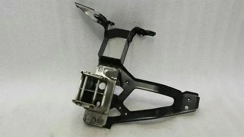 BMW 5 Series E60 Front Left Bumper Bracket 7163483 Holder Bumper Left