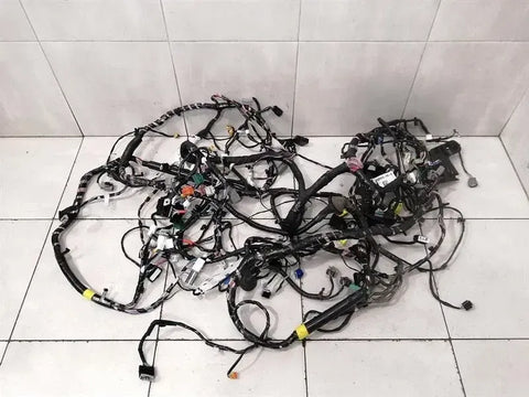 TESLA MODEL S 70 MAIN BODY WIRING LOOM 1026643-90-G RIGHT HAND DRIVE RHD 2015
