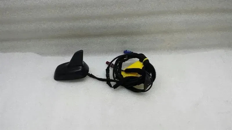 Audi S5 8T Roof Antenna 8T0035503E Antenna Shark