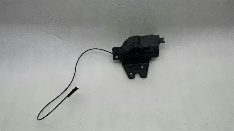 BMW 1 series E81 E90 E82 boat lock 7840617 tailgate lock