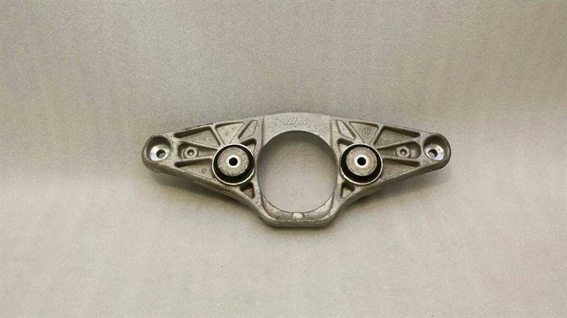 BMW 5 Series F10 M5 rear diff holder bracket 2284474 holder carrier