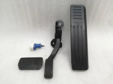 Tesla Model S 70 Throttle Pedal (Electrical) 6PV933370-17 Throttle Pedal