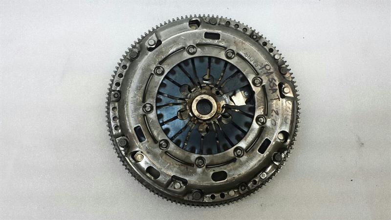 VW Passat 2010 Clutch Basket 03L105266BS 03L105264Q flywheel + clutch kit