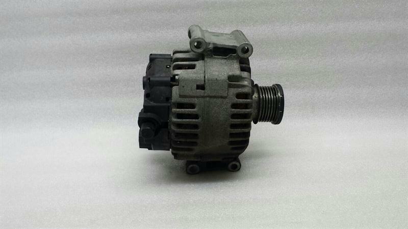 Mercedes E Class W212 W204 Alternator A0141541102 Alternator 150A M651