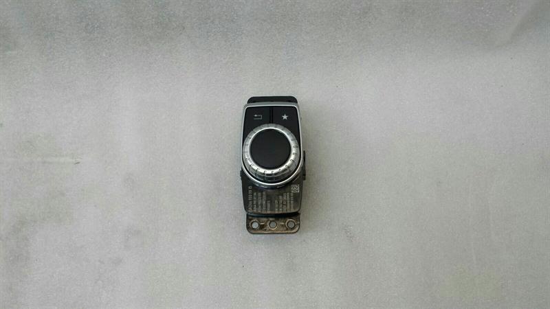 Mercedes CLA W117 Comand Controller A2469009815 Switch Block Switch