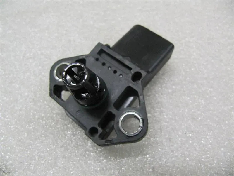 Volkswagen Passat 3C pressure sensor 038906051C pressure sensor
