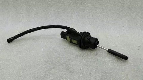 Audi A4 8K Clutch Master Cylinder 8K2721401A clutch cylinder generator cylinder