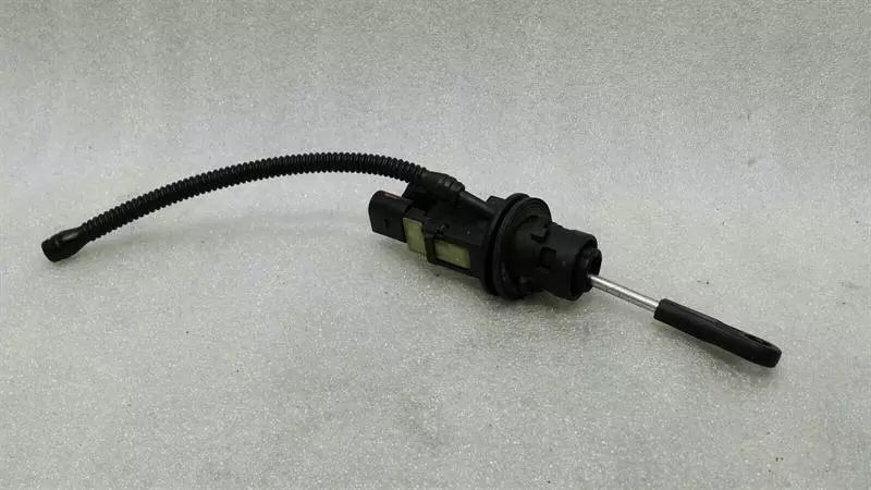 Audi A4 8K Clutch Master Cylinder 8K2721401A clutch cylinder generator cylinder