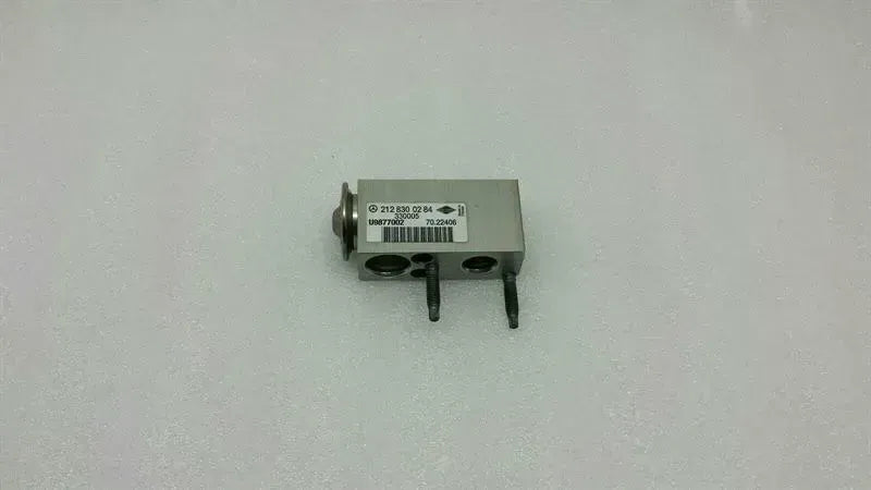MERCEDES C CLASS W204 AIR CONDITIONING EXPANSION VALVE A2128300284 A/C EXPANSION VALVE