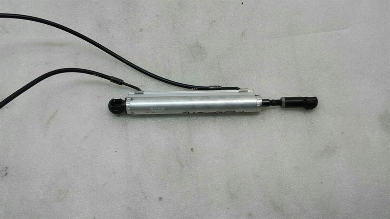 Mercedes SL R231 hydraulic cylinder rear Re A2318000672 RRH hydraulic cylinder