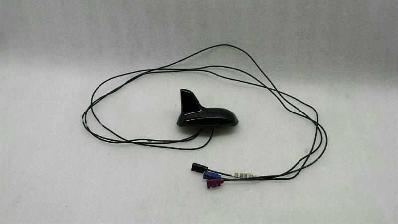 Mercedes CLS W218 W204 Radio Antenna A2048206575 Roof Shark Antenna