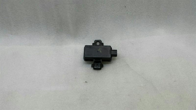 Mercedes SL R230 Tyre Pressure Sensor A0009008402 Control Unit RDK
