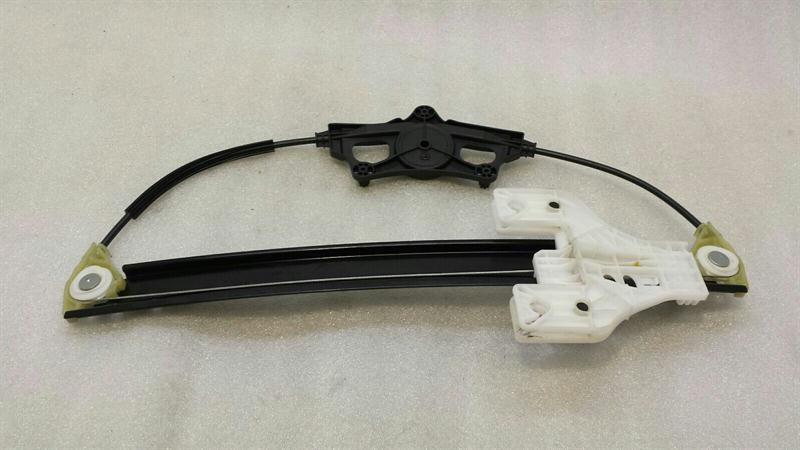 Audi A4 8W right rear door winder 8W0839462 window regulator rear right