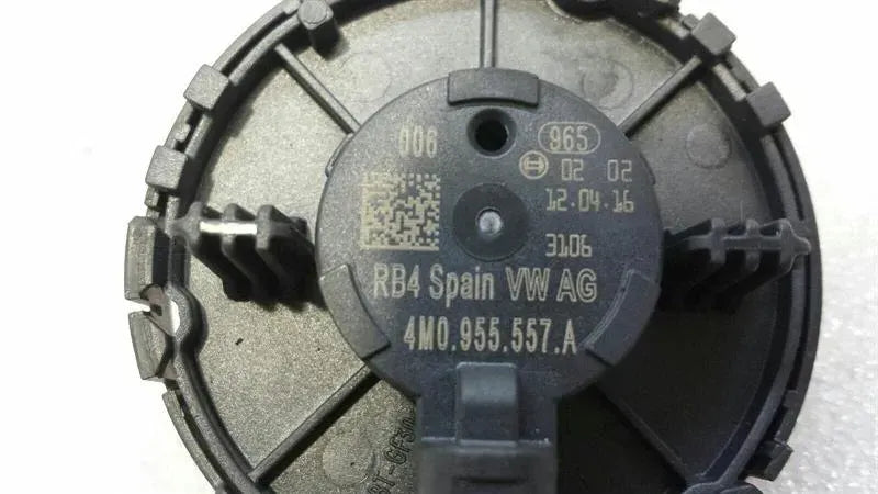 Audi A4 8W Crash Sensor 4M0955557A Impact Sensor