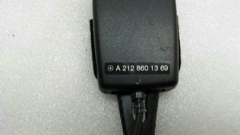 Mercedes E Class W212 belt buckle belt A2128601369 belt buckle