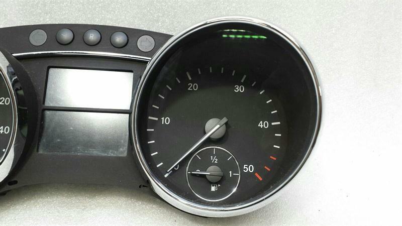 Mercedes R Class W251 Instrument Cluster A2515401948 Speedometer Diesel MPH