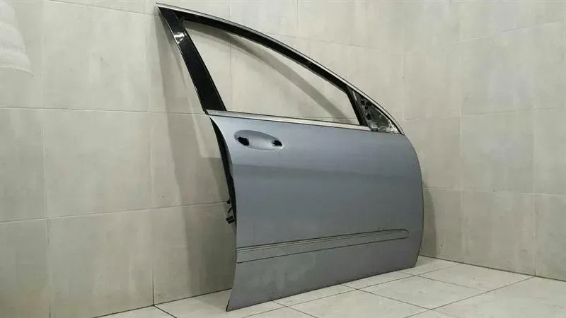 Mercedes R Class W251 Right Front Door A2517200205 Front Right Door.