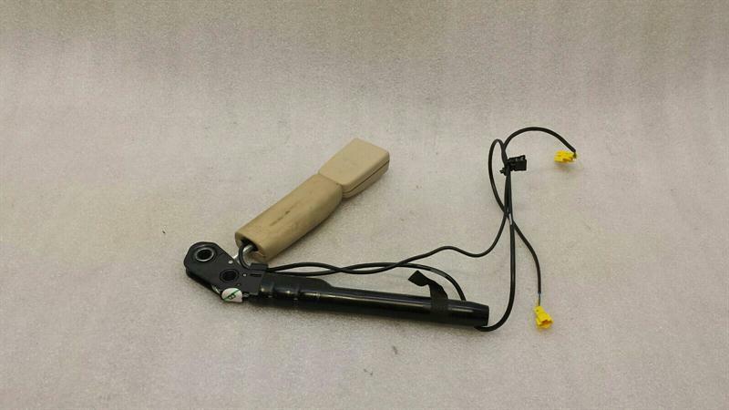 Mercedes S-class W221 Right Front Seatbelt Tensioner A2218601669 Seat Tramp VR