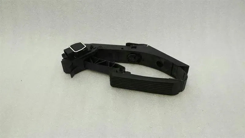 Mercedes S-class W221 W216 Gas Pedal (Electrical) A2203000104 Accelerator Pedal