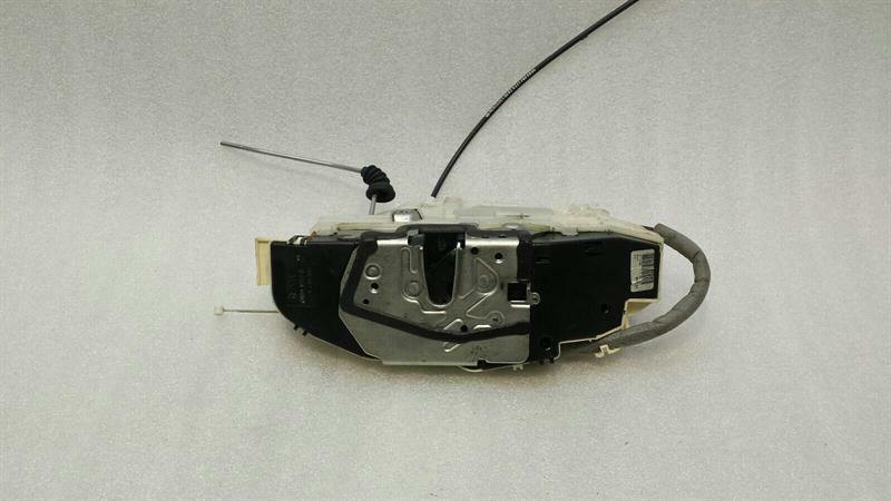 Mercedes S-Class W221 rear left door lock A2217301535 door lock HL keyless go