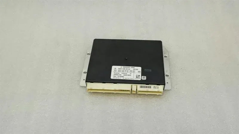 Mercedes S-Class W221 Airmatic Module A2215404062 ECU Air Suspension