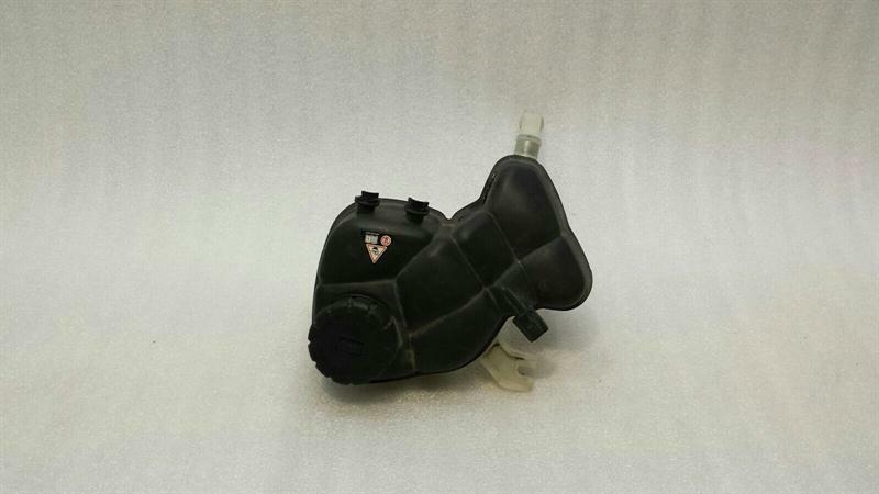Mercedes S-Class W221 W216 Expansion Tank A2215000349 Expansion Tank
