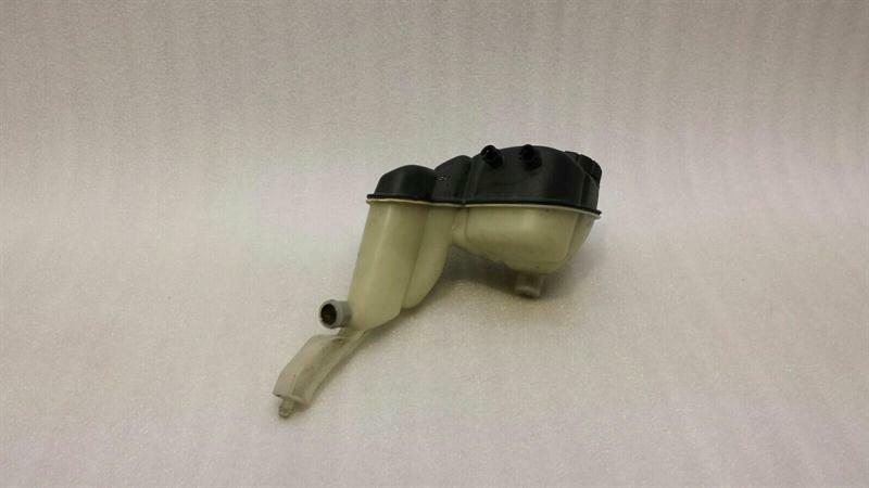 Mercedes S-Class W221 W216 Expansion Tank A2215000349 Expansion Tank