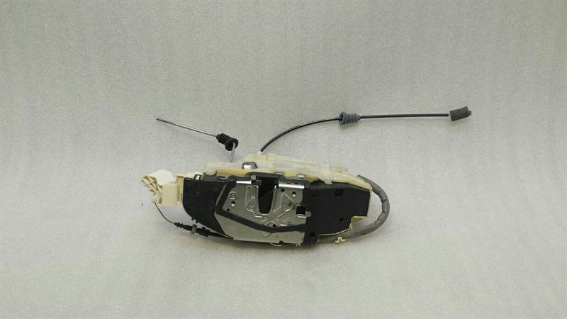 Mercedes S-Class W221 rear left door lock A2217301135 door lock rear left