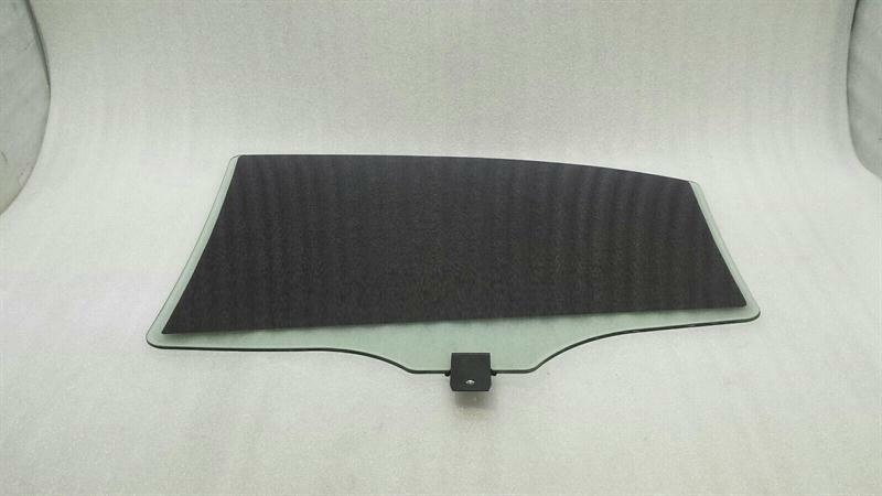 Mercedes S-Class W221 right rear door glass A22173018 door window rear right