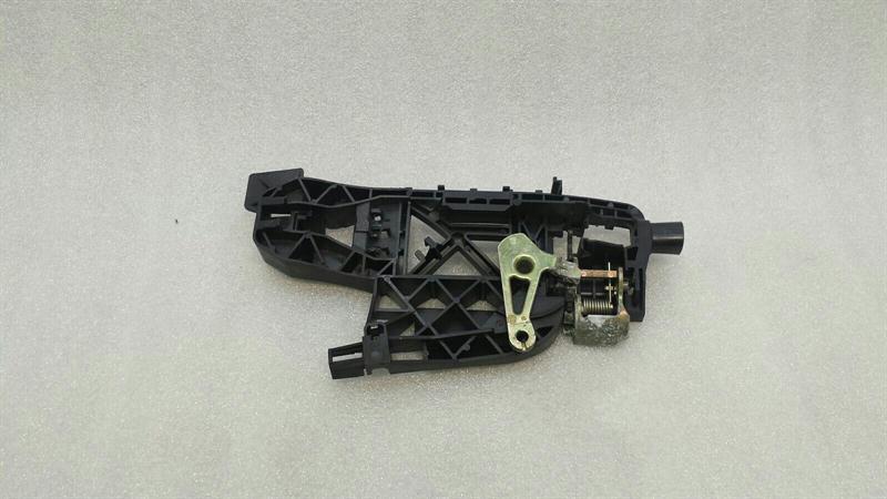 Mercedes S-Class W221 Rear Right Handle Carrier A2217601634 Door Handle Carrier HR