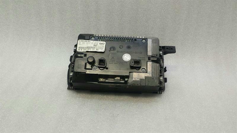 Mercedes S-Class W221 Navigation Monitor A2218700189 Sat Nav Display Screen.