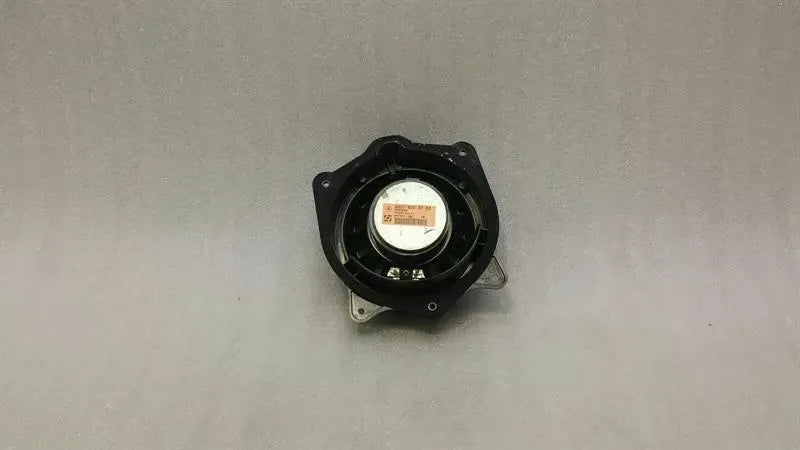 Mercedes S-Class W221 Speaker A2218203702 Speaker Harman Kardon L7