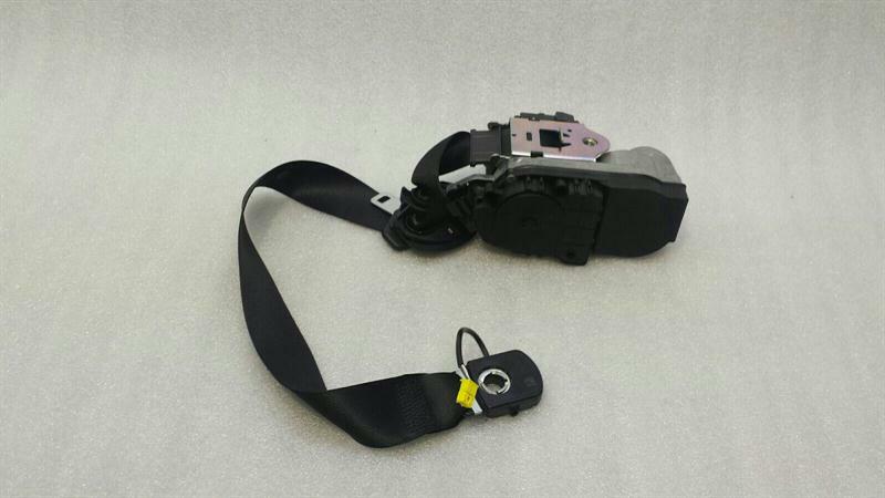 Mercedes W221 front seat belt A2218603485 seat belt belt front RE