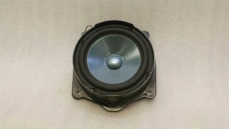 Mercedes S-Class W221 Speaker A2218203702 Speaker Harman Kardon L7